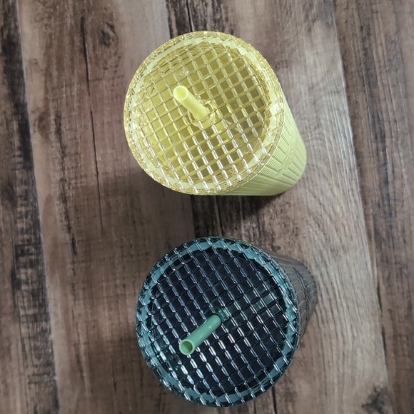 Starbucks Yellow & Green Matte Grid Venti (24oz) Cold Cup Tumblers - Picture 4 of 10